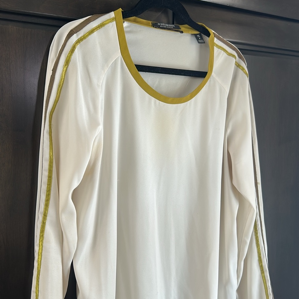 Scotch & Soda Women's Cream Top with green piping Accents